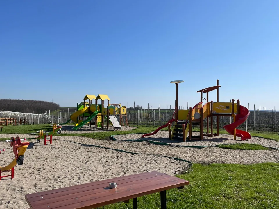 Locul de joacă în formă de vapor de la FarmPark